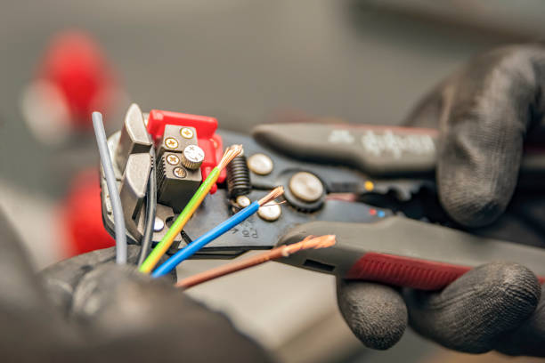 Best Licensed Electrician  in Bismarck, MO